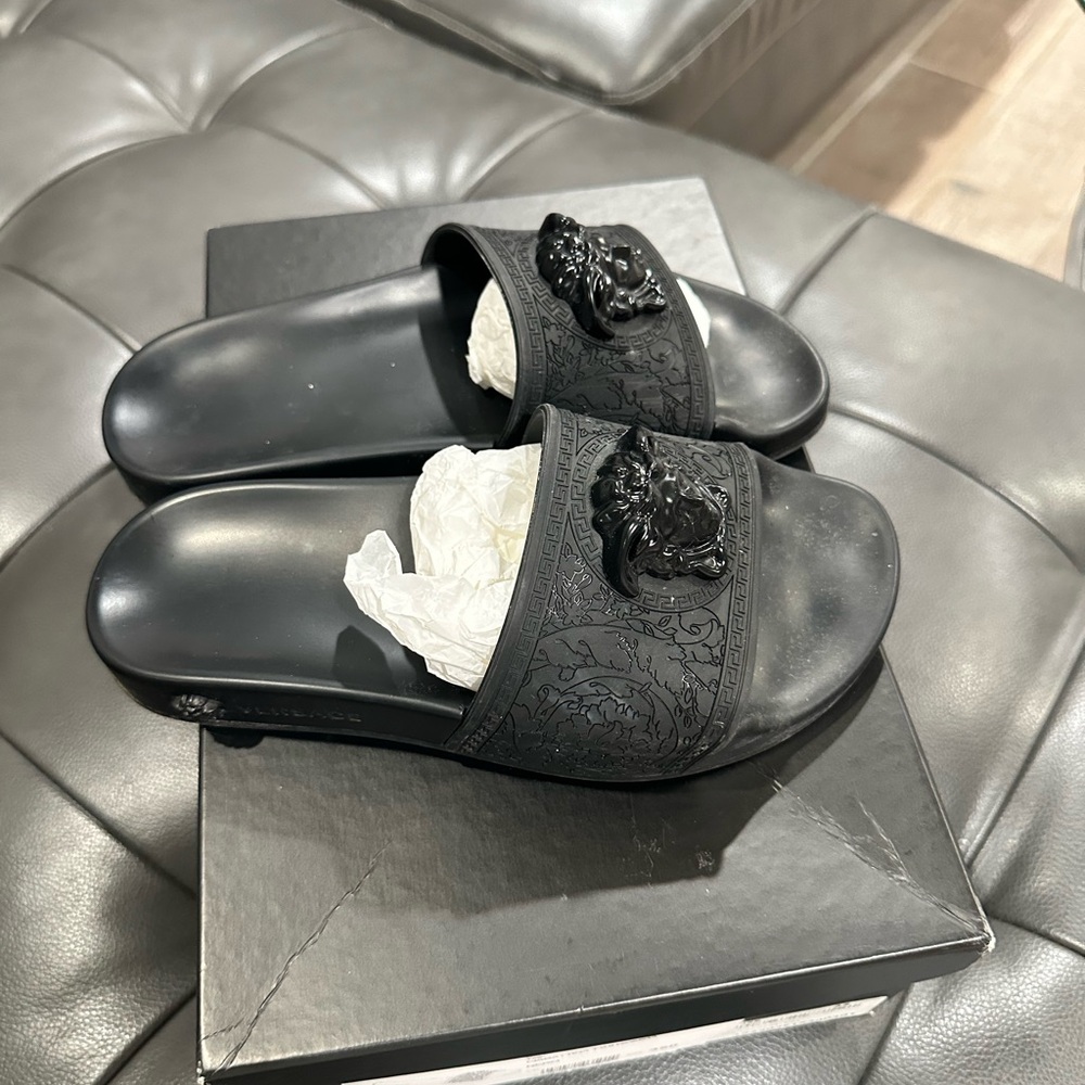Versace Slides - Picture 3 of 4